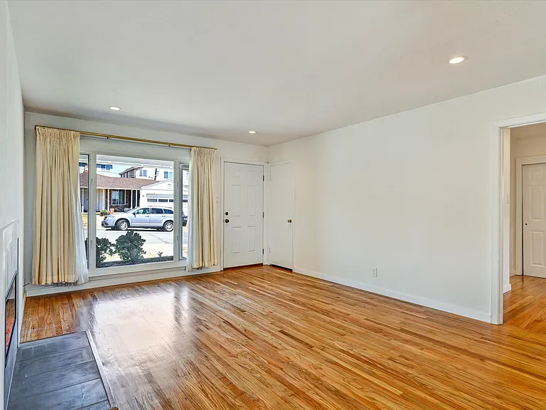 177 Romney Ave — Photo 6
