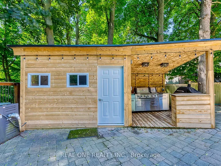 814 Calder Rd — Photo 35