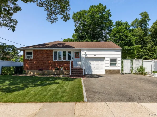 54 Oak Street, Farmingdale, NY 11735