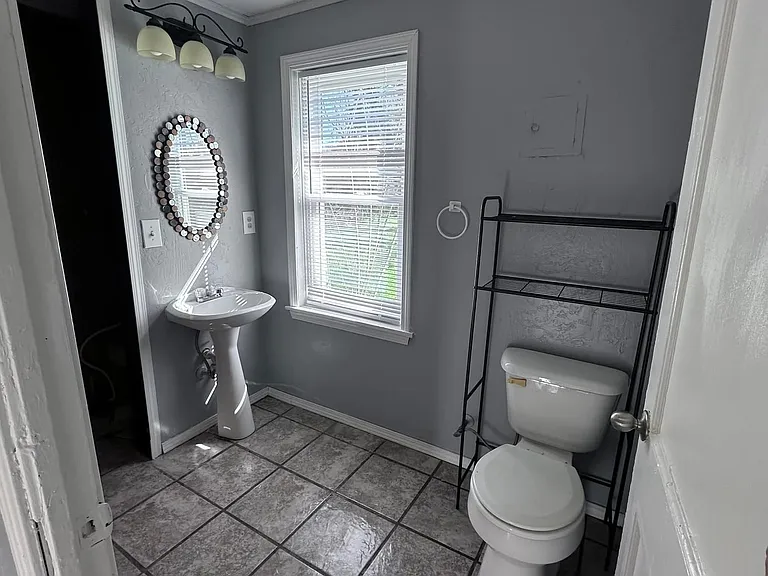 837 W Moore Ave — Photo 13