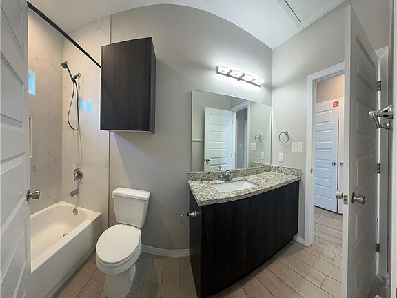 4th image of 3405 S Mia Ln #4