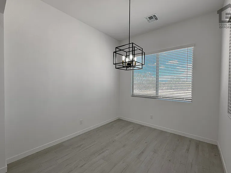 18116 W Morning Vista Ln — Photo 10
