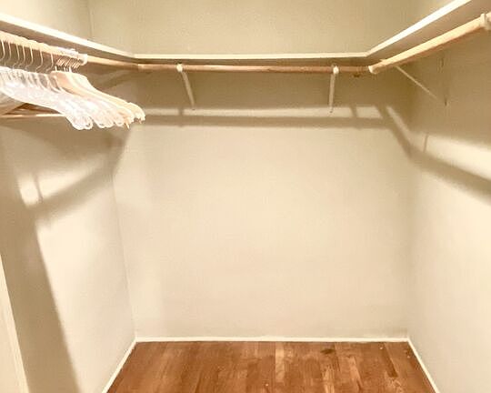 2nd image of 1109 NE 21st St #1109