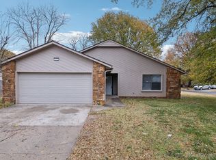 1525 E 75th Pl, Tulsa, OK 74136