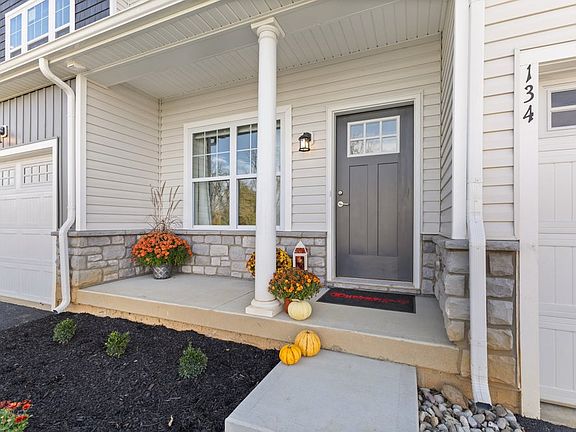 Alpine End Unit Exterior