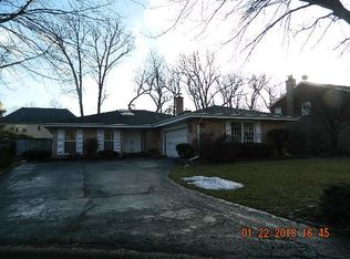 404 Woodlane Ct, Wood Dale, IL 60191