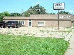 2302 SW 9th St, Des Moines, IA 50315