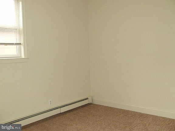 2nd image of 7850 Oxford Ave APT 3
