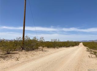 N Amado Rd, Golden Valley, AZ 86413