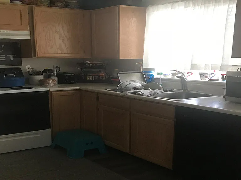 898 Independence Ave — Photo 5