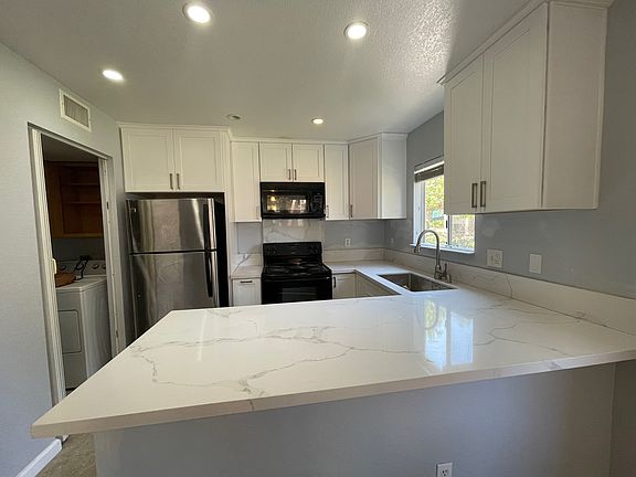 5th image of 11247 Avenida De Los Lobos Unit E