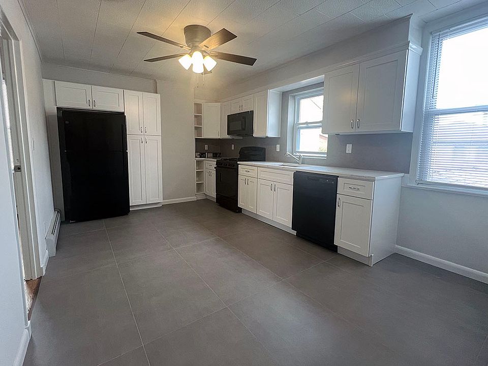 Newly Renovated Kitchen