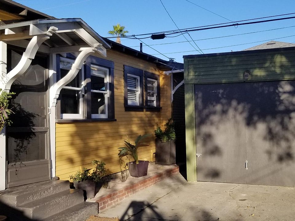 This is the back house that is for rent