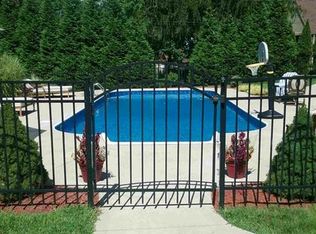 105 Stoney Brooke Dr, Bellefonte, KY 41101