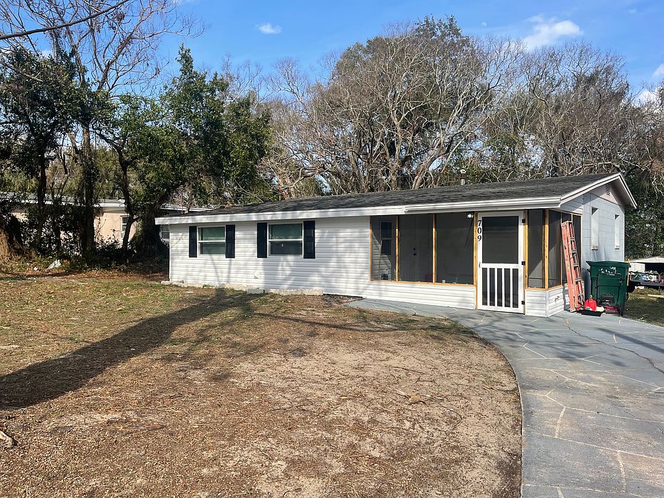 1st image of 709 Phoenix Ave