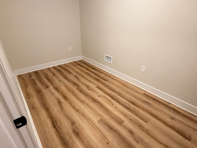 420 E 28th St #1 — Photo 16
