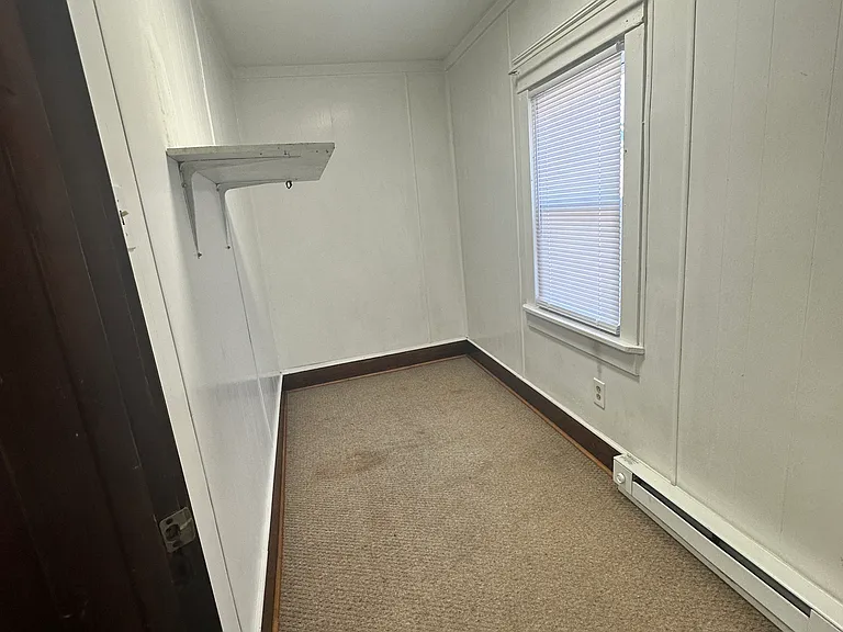 7 S Burhans Blvd — Photo 18