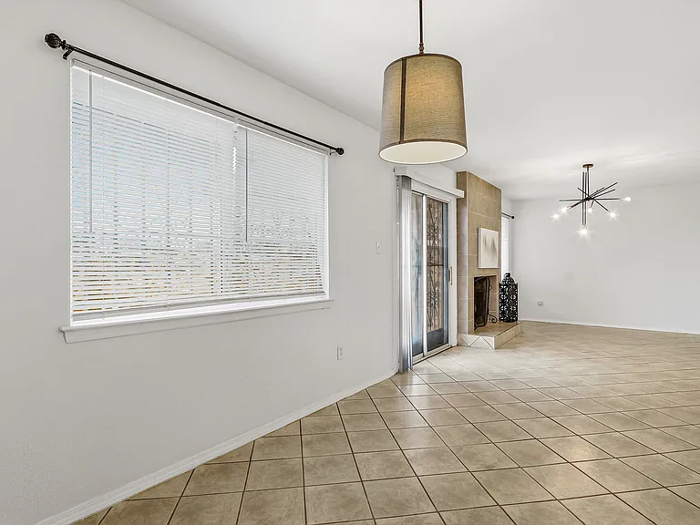10837 Gemstone St — Photo 13