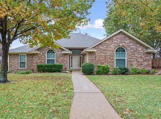 1324 Radisson Dr, Hewitt, TX 76643