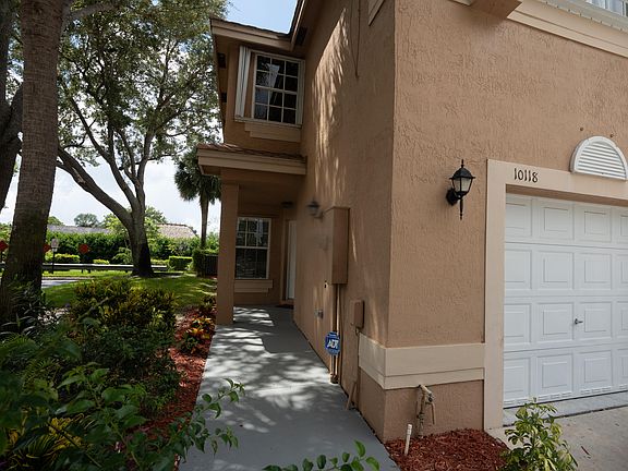 4th image of 10118 Royal Palm Boulevard #201-C