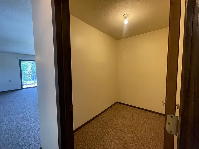 314 W Broadway St #5 — Photo 15