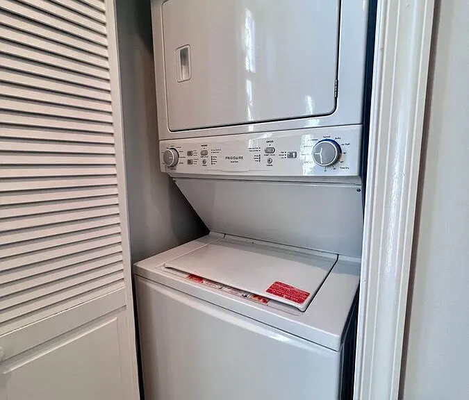 342 Elm St NW — Photo 26