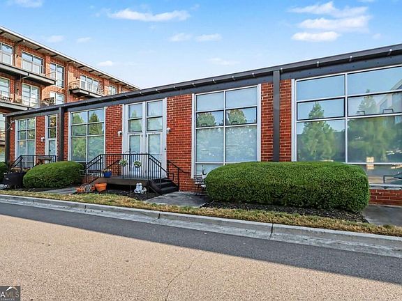 2nd image of 5200 Peachtree Rd APT 2114