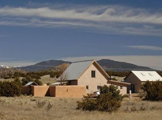 38 Old Rd, Lamy, NM 87540