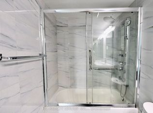 15 Greenview Ave #311, Toronto, ON M2M 4M7