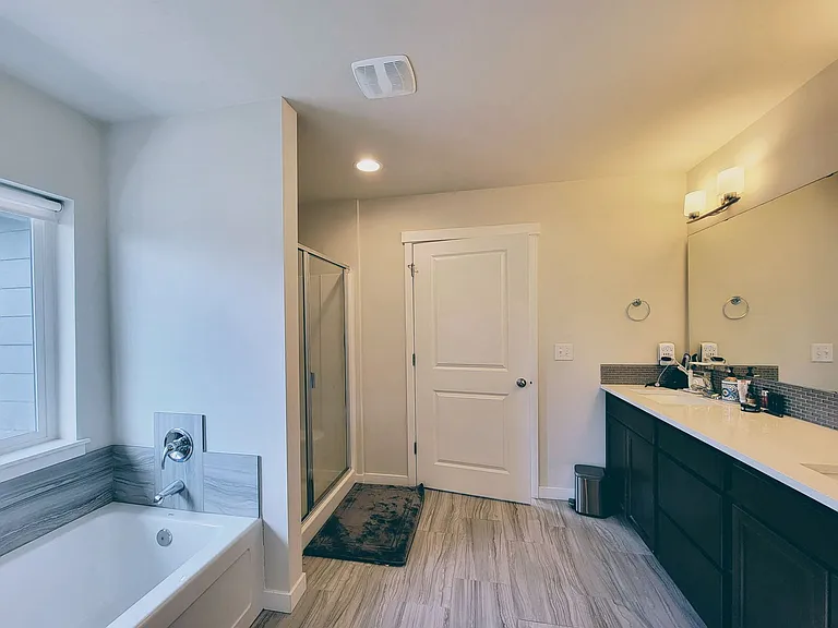 1012 Sedonia St — Photo 11