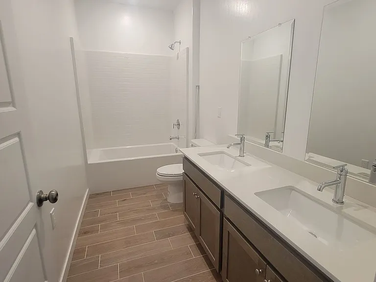 12570 Pensinger Rd — Photo 18