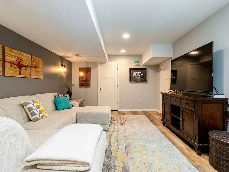 1651 SW Arlan Dr — Photo 16