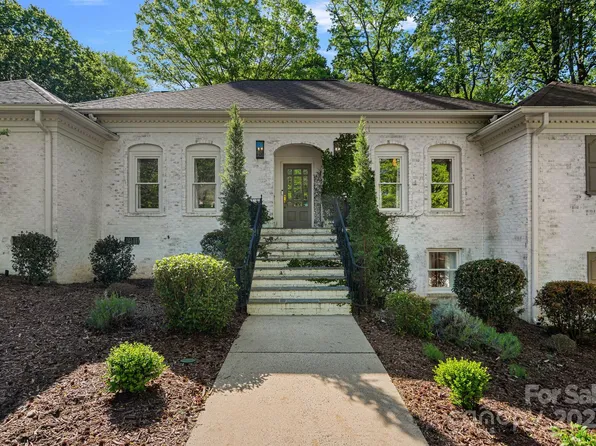 2915 Cross Country Rd, Charlotte, NC 28270