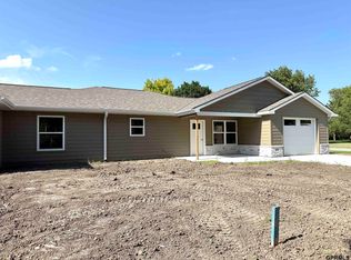 121 E Cheyenne St, Exeter, NE 68351