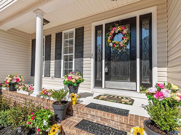 5th image of 24766 Dogwood Dr