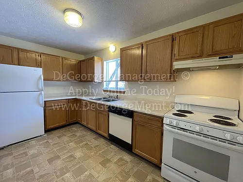 Parkway Apartments Photo 1