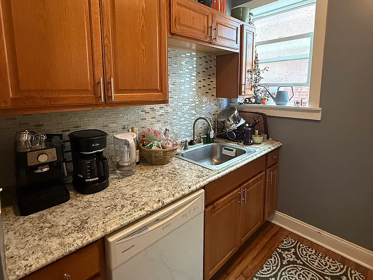 5225 Bancroft Ave — Photo 11