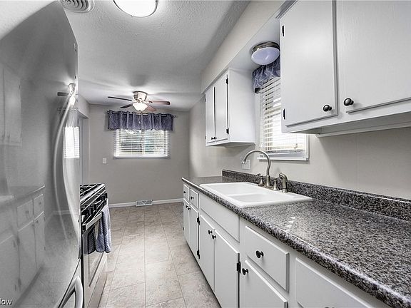 3rd image of 346 Erieview Blvd