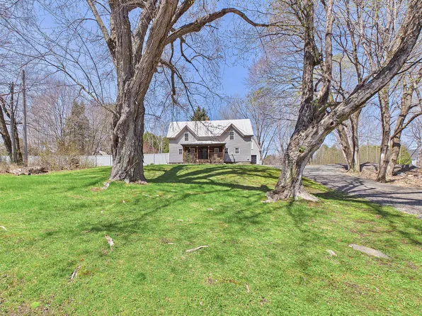 990 Pond Road, Sidney, ME 04330