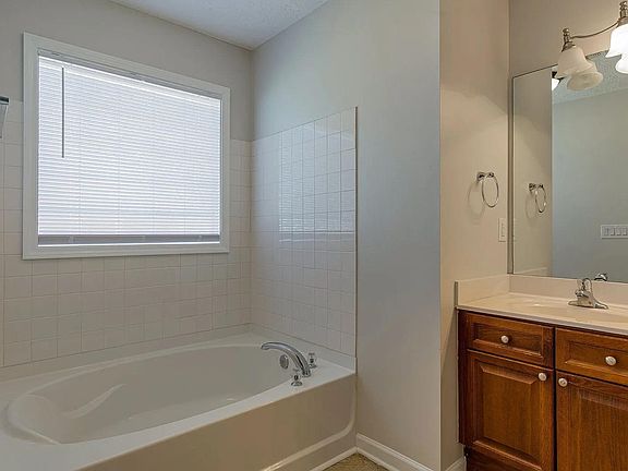 3rd image of 2260 Gilmore Crossing Ln