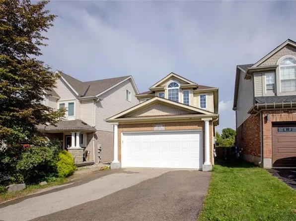11 Kroeger Cres, Cambridge, ON N3C 4J7