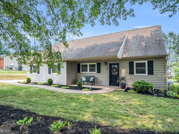 449 Shelleys Ln, Etters, PA 17319