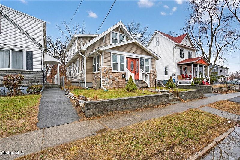 2nd image of 36 Frost Place