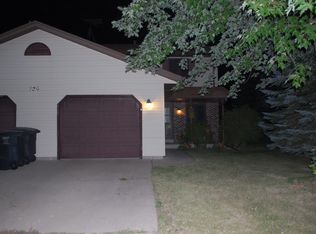 720 Fox Ln #B, Waterford, WI 53185