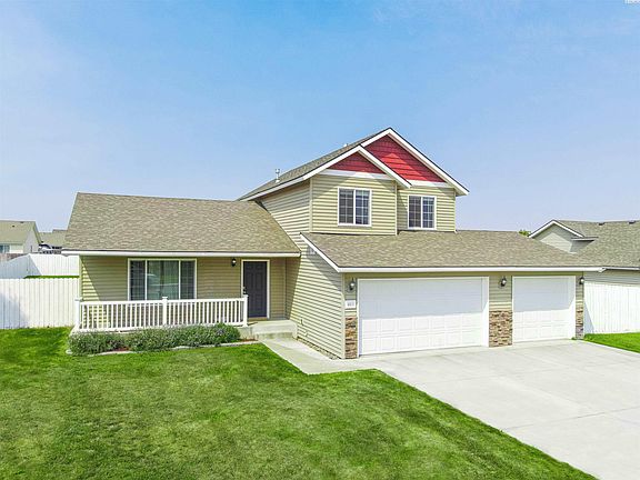 2nd image of 4811 Catalonia Dr