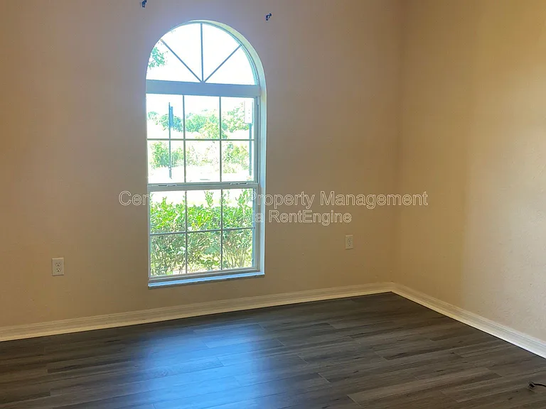 250 Highland Meadows Ct — Photo 4