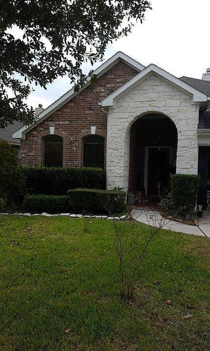 1st image of 33315 Greenfield Forest Dr