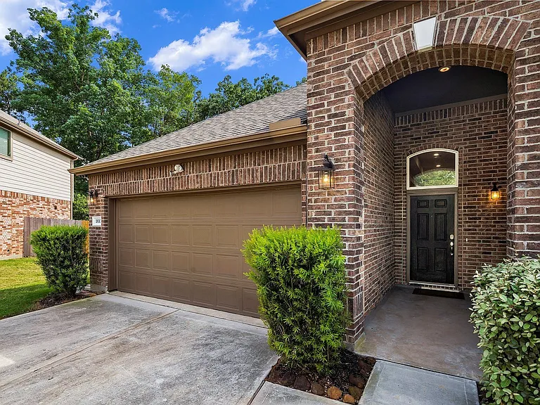 1810 Daly Way — Photo 4