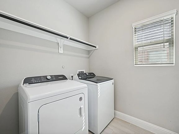 5th image of 6002 Broadacre Dr