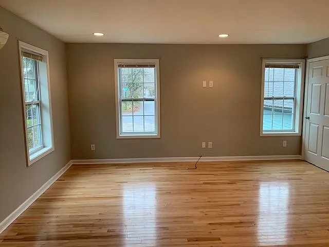 137 Hanover St — Photo 2